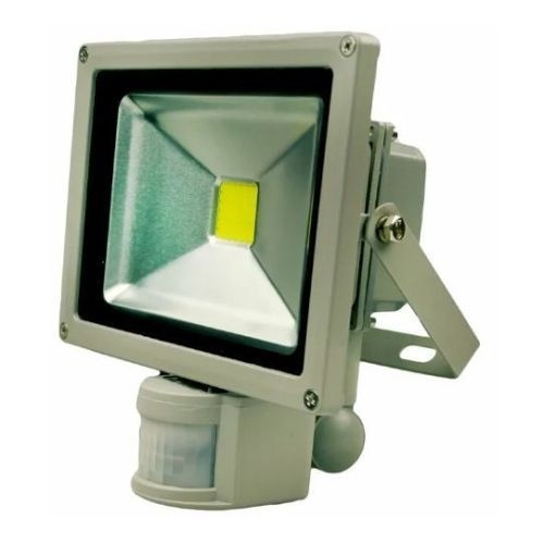 Светодиодный прожектор SMD 30 ватт 12/24В с датчиком движения в уличном корпусе